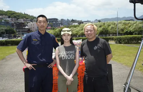 ▲《鎗聲》中蔡凡熙（左起）、詹子萱、鄭志偉是「中城警察三人組」。（圖／公視台語台提供）
