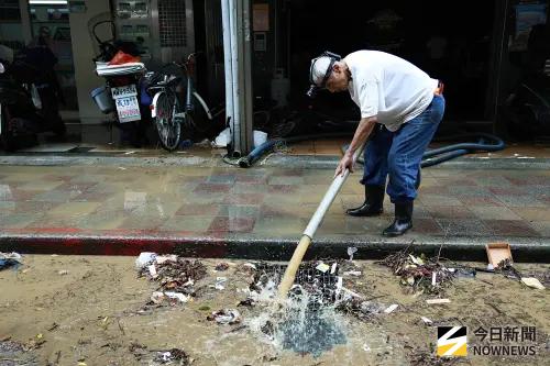 蔣萬安才喊防颱！吳欣岱爆內湖沙包被領光　區公所急補送300包
