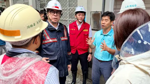 豪雨襲旗美　陳其邁視察校園災情全力守護師生安全