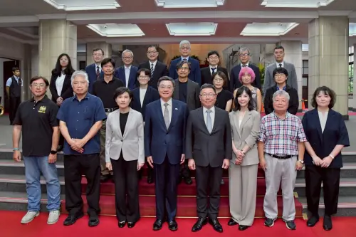 主持推動轉型正義會報　卓榮泰曝中正紀念堂下一步