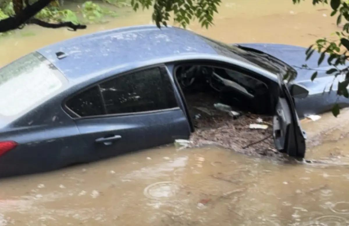 ▲受梅雨鋒面、西南風以及颱風外圍環流影響，全台炸豪雨，其中新竹縣市淹水災情嚴重，圖為台元科技園區。（圖／民眾提供）