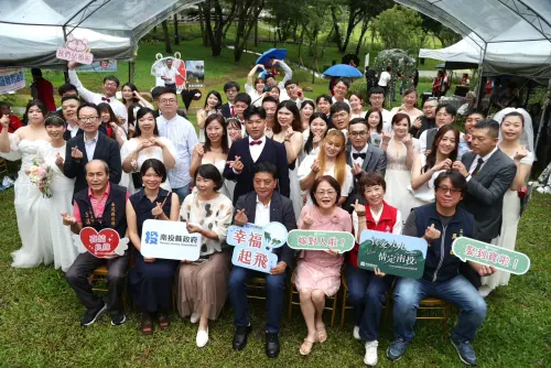 ▲南投縣年度浪漫盛事─南投縣第49屆集團結婚，26日在全新景點九九峰氦氣球樂園登場！（圖／縣府提供）