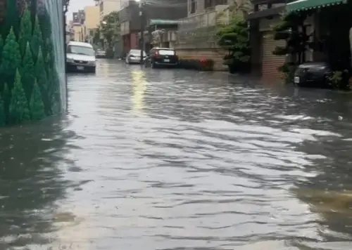 宜蘭礁溪豪雨炸到深夜！淹水警戒地區最新　雲林雨量飆241.5毫米