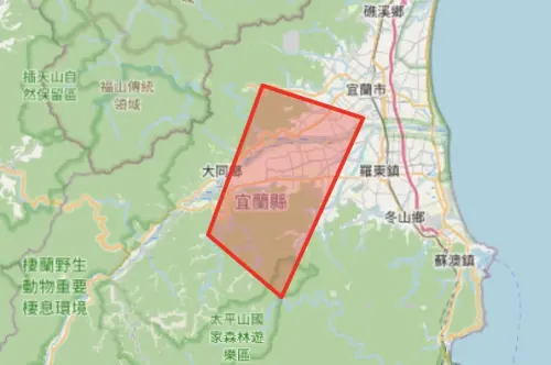 ▲氣象署傍晚最新發布大雷雨即時訊息，宜蘭縣全區列入陸上警戒，雨彈將一路狂炸至18:55。（圖／氣象署）