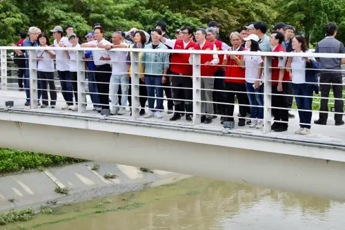 陪同卓揆勘災　陳其邁期盼攜手建構更完善的城市防洪網