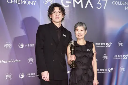 ▲屠穎的兒子屠衡（左）以爸爸為榮。（圖／NOWNEWS攝影中心）