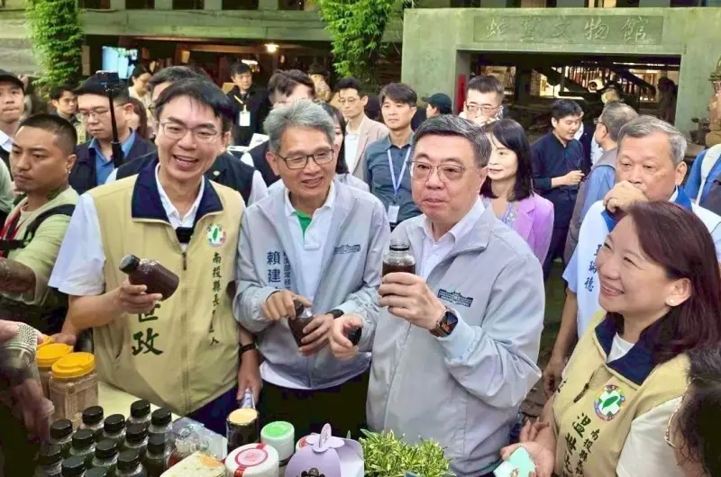    ▲行政院長卓榮泰上個月也來了，眾人合力幫他拉抬曝光度。（圖／温世政提供，2026.07.02）  