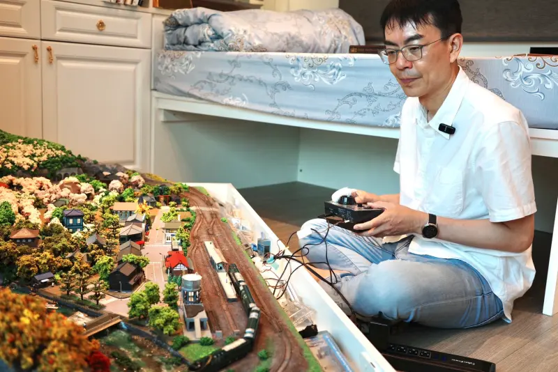    ▲別小看這些小火車，真的可以動耶！（圖／温世政提供，2026.07.23）  