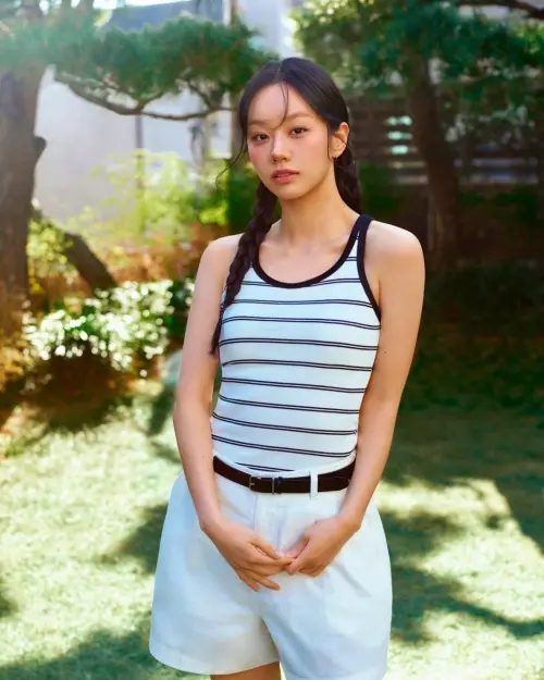 ▲UNIQLO爆紅款背心，韓星惠利早就在穿。（圖／UNIQLO提供）