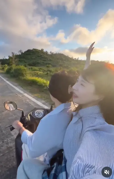 ▲黃琳媛曬旅行影片，被抓包與友人騎車沒戴安全帽。（圖／翻攝自黃琳媛IG@hl_yuan）