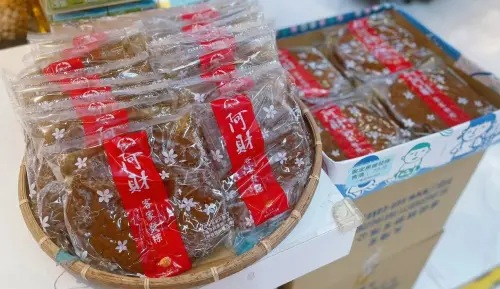 ▲阿財客家發粿近期在香港與日本老饕間爆紅，成為許多海外旅客指定的超夯伴手禮。（圖／阿財發粿臉書）