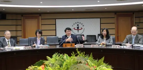 游盈隆親上火線嗆未審先判　王義川再轟：你就史上最差主委！