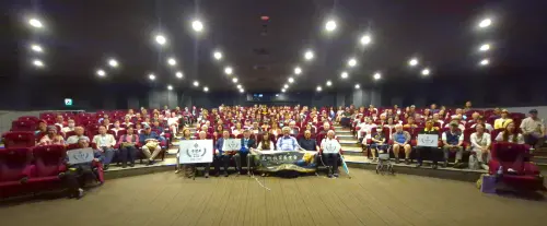 Locals and foreigners attend the documentary's Taipei premiere. (Taiwan Veterans Association)