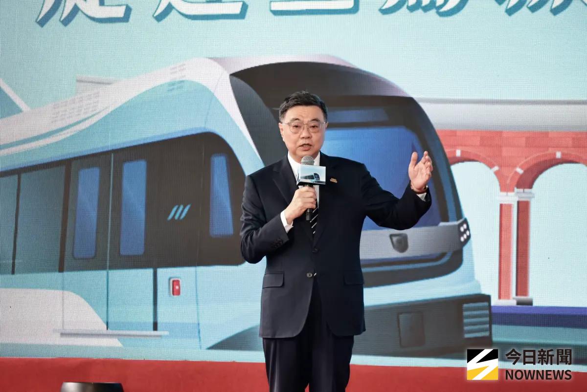 ▲行政院長卓榮泰被問及楊珍妮被拔政委一事，簡短回應今日會完成人事作業。（圖／記者吳翊緁攝）