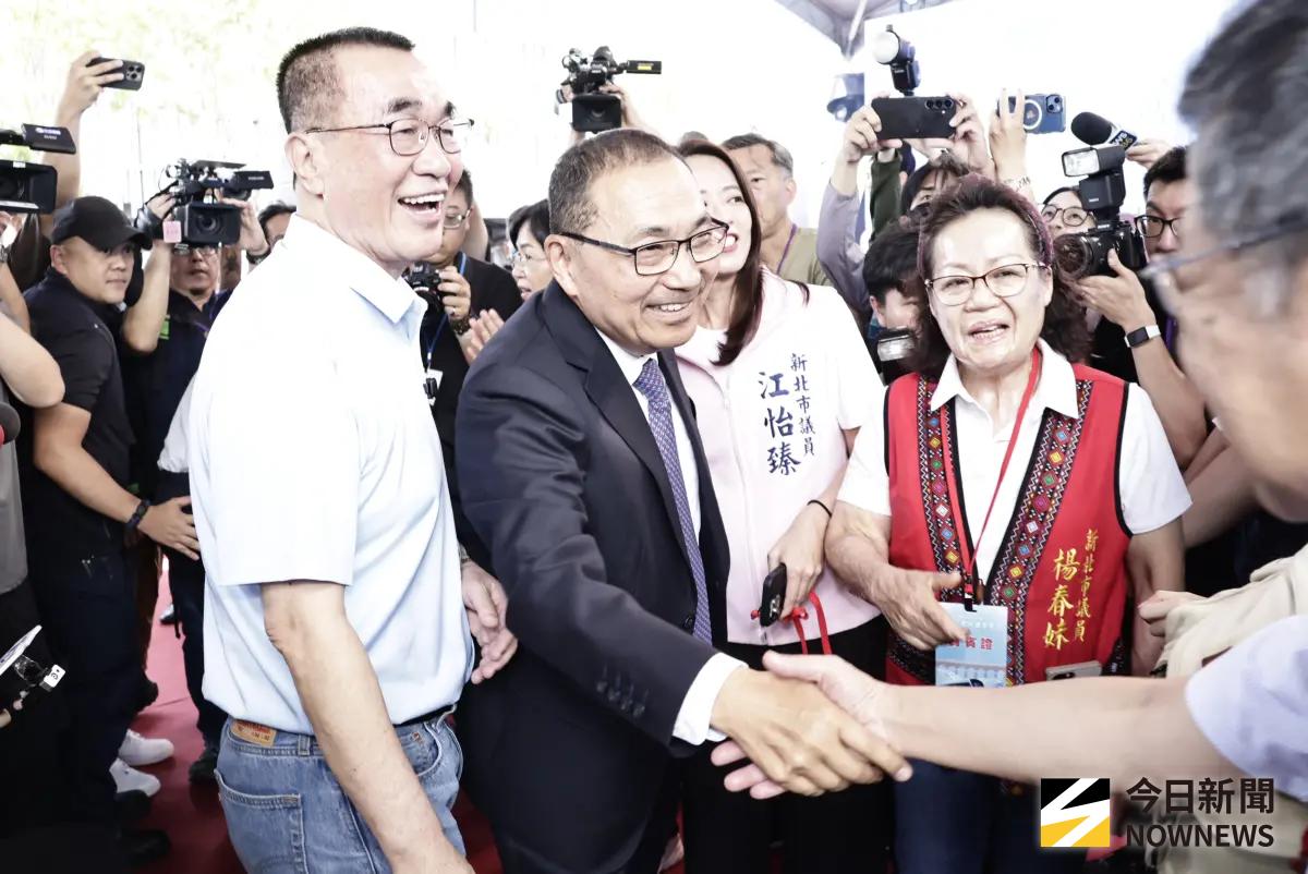 ▲新北市長侯友宜、國民黨新北市長參選人李四川今（30）日出席捷運三鶯線通車典禮。（圖／記者吳翊緁攝）