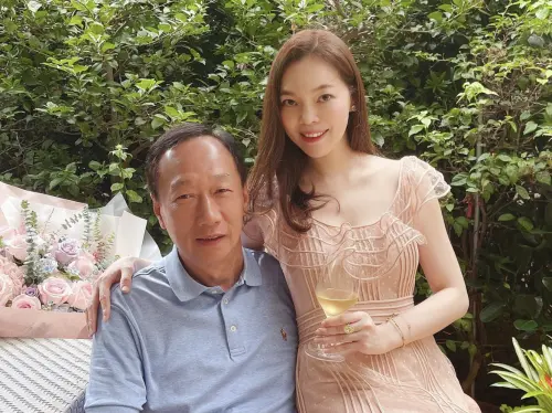 郭台銘娶小24歲曾馨瑩！媽媽超寵媳婦　生前放話警告：欺負就打死