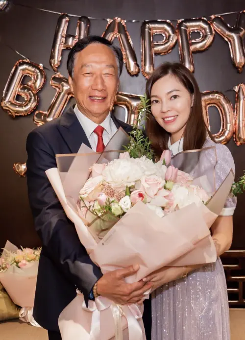 ▲郭台銘（左）和曾馨瑩（右）昔日在外界眼中是恩愛夫妻，近日卻因為女球友事件，讓各方觀感有些複雜。（圖／翻攝自 IG@hsin_ying_tseng）