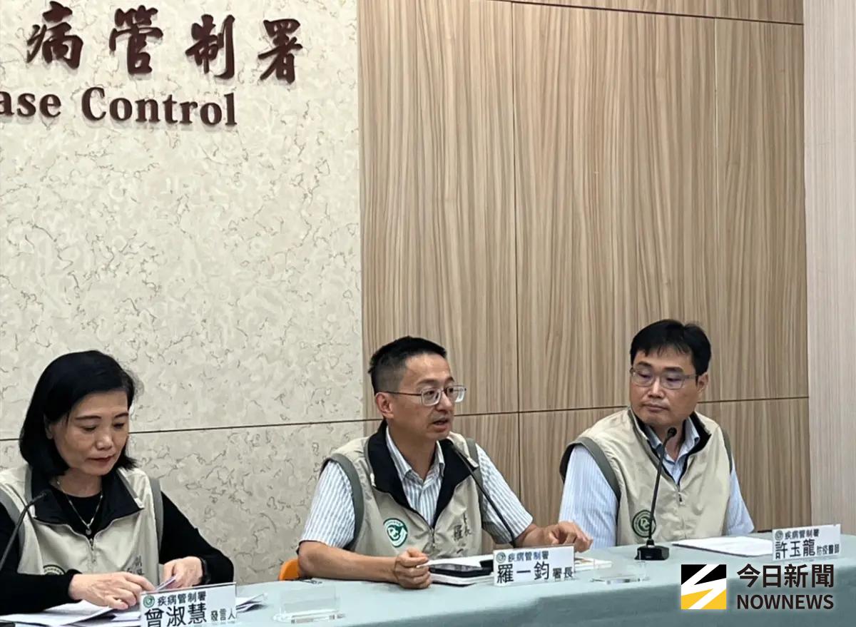 ▲疾管署說明，國內外新冠疫情持續上升，急門診就診較前一週上升43.8%。（圖／記者張乃文攝）