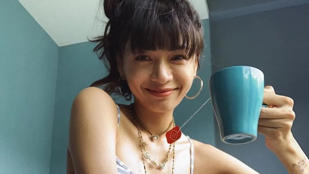 ▲「台版小松菜奈」郭源元的金曲戰袍遭酸民譏是「吸毒犯穿尿布」，本人高EQ回應。（圖／翻攝自郭源元臉書）