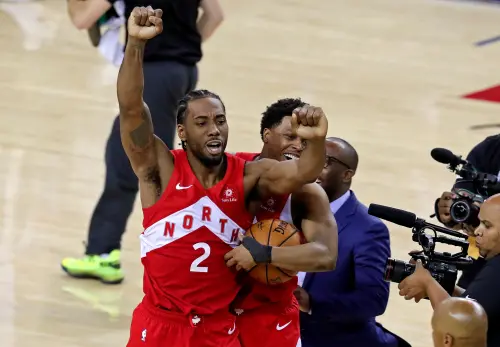 NBA／暴龍達成「7換1」交易！雷納德重回多倫多　英格拉姆去快艇