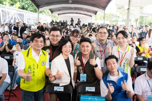 三鶯線通車挨批搶功　蘇巧慧嘆：國民黨當初在立院灑麵粉、丟水球