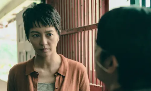 《聰明鎮》Netflix 7/28上線！梁詠琪化身控制狂媽媽　逼瘋陳姸霏