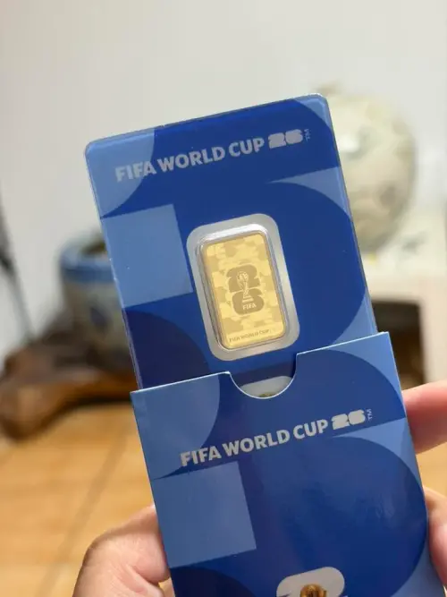 ▲有消費者認為多出的費用包含特殊鑄造與收藏價值，加上世足限定設計「紀念無價」，因此仍決定收藏。（圖／翻攝自臉書粉專「COSTCO 好市多 商品消費心得分享區」）