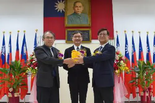 打造智慧安全永續！產業園區管理局辦高屏分局分局長吳淼文交接