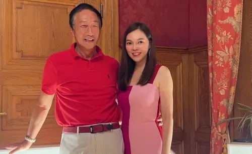 ▲有知情人士指出，郭台銘（左）曖昧的女球友，長相沒有正宮曾馨瑩（右）漂亮。（圖／翻攝自曾馨瑩IG@hsin_ying_tseng）