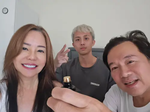 ▲孫鵬（右）一家近日因孫安佐（中）噴火槍事件，與狄鶯（左）的發言而不斷遭網友炎上。（圖／翻攝自狄鶯臉書）