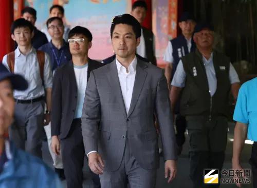 蔣萬安駁「砍樹代傘」！嗆洪婉臻不了解　北市府：樹本就倒塌