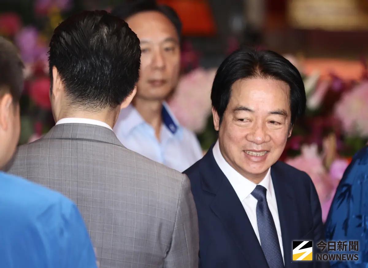 ▲總統賴清德（右）、台北市長蔣萬安（背對者）。（圖／記者朱永強攝）