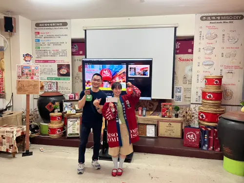 ▲韓國網紅實地兌換登機證優惠好禮(圖／觀旅局提供2026.7.2)