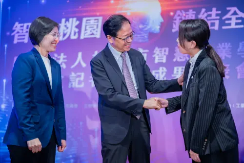 張善政攜高虹安、徐欣瑩　打造桃竹苗科技廊帶拚當「科技母雞」