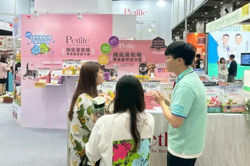 ▲Petlife品牌與毛爸毛媽溝通產品特點。（圖／統一企業提供）