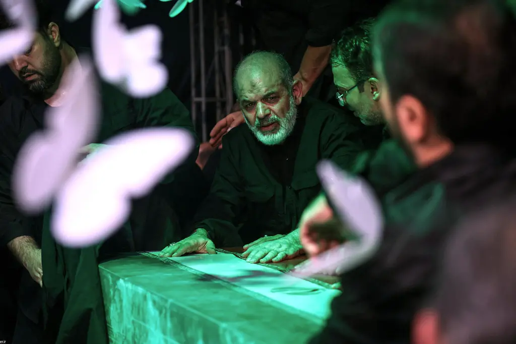 ▲伊斯蘭革命衛隊（IRGC）總司令瓦西迪（Ahmad Vahidi）3日在已故前最高領袖哈米尼的遺體告別儀式上現身，這是他數月來罕見公開露臉。（圖／美聯社／達志影像）