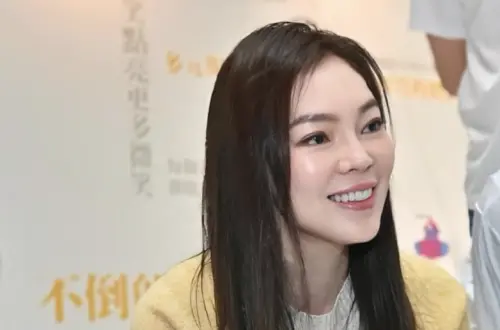 曾馨瑩昔喊「分就分」！自認對感情豁達　早認清：不想只為別人活