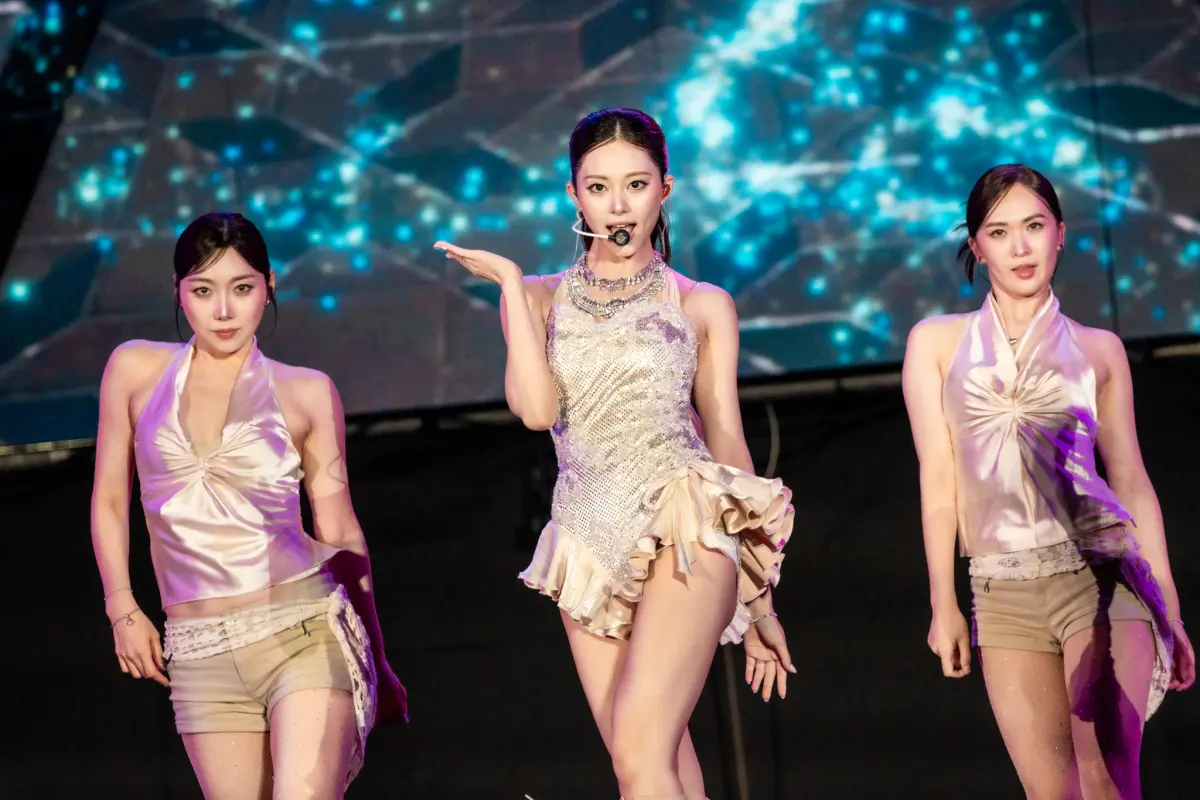▲子瑜首次一人來台表演，在高雄啤酒節獨自表演TWICE的神曲《What is Love?》，連Rap都沒打結超厲害。（圖／讀者提供）