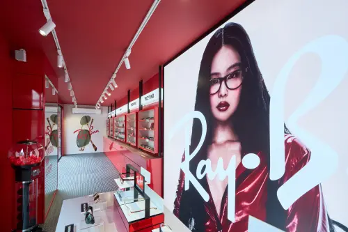 ▲Ray-Ban攜手Jennie引爆台北信義潮流現場。（圖／Ray-Ban提供）