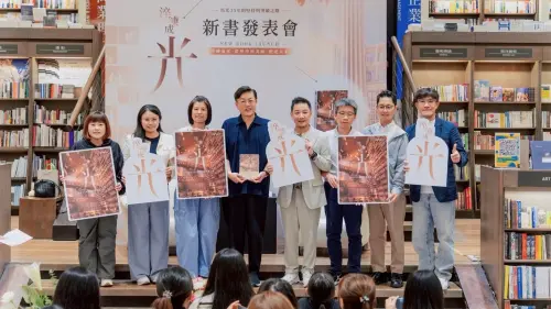 ▲馬光醫療網執行長黃福祥《淬鍊成光：馬光35年的堅持與突破之路》高雄新書分享座談。（圖／馬光中醫提供）