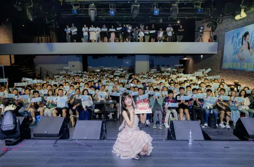 ▲籃籃4日晚間在台北舉辦《籃圖：A Decade of Lan, A Journey With You.》見面暨慶生會。（圖／希馬行銷提供）