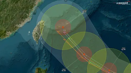 ▲強颱巴威颱風目前最新動態，預估10日（五）、11日（六）最接近台灣，雖路徑還有不確定性，但基本上對台灣影響已經是躲不掉。（圖/台灣颱風論壇臉書）