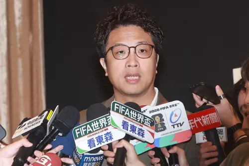 矢板明夫被攻擊　沈伯洋喊不屈服：中國想要用拳頭讓台灣人閉嘴