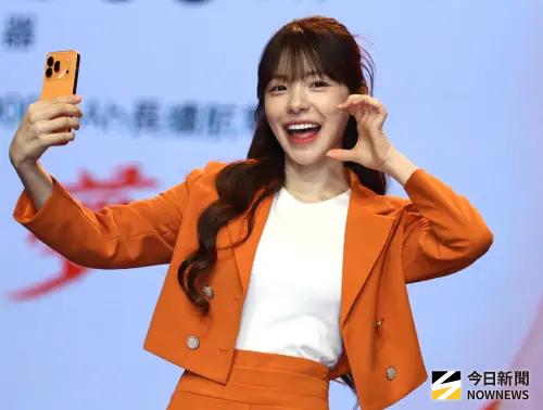 李多慧跟風公開小時候照片　粉絲一看秒懂：有沒有整型攤在陽光下
