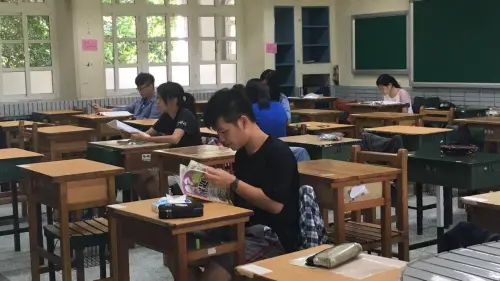 分科測驗颱風會延期？法規最遲考前3小時公布　5年前影響4.1萬人