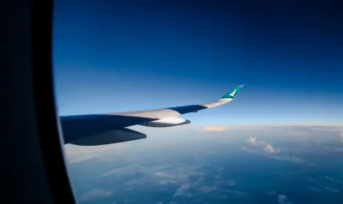 ▲國泰航空宣布推出「夏季精選航點優惠」，即日起至7月22日，精選全球54個熱門航點，限時機票特惠最優72 折起。（圖／國泰航空提供）