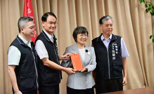 矢板明夫遇襲案追捕險破功！共犯先離台　警靠「廁所前一眼」逮人