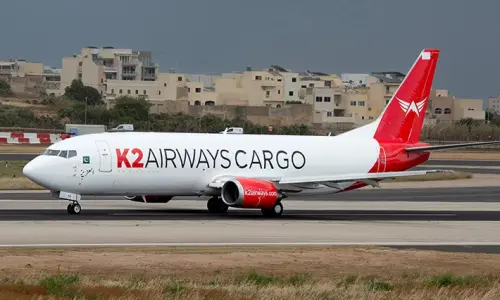 波音737離奇失聯！貨機導航故障「急墜消失」　5人下落不明