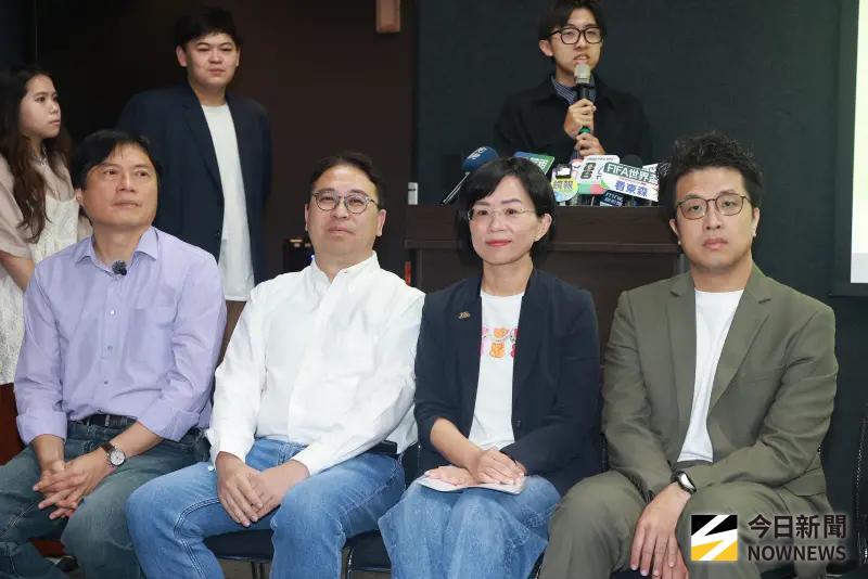    ▲林國漳（左起）、黃世杰、蘇巧慧、沈柏洋出席「交通改革 從頭開始」跨縣市共同簽署記者會。（圖／記者葉政勳攝）  