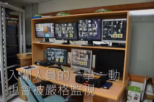 ▲入闈人員進入後將度過沒有3C設備的日子，裡頭更有24小時錄影監控，唯一好處是裡頭冷氣24小時運轉可以吹到飽。（圖／考試院臉書）